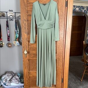 Elegant Green Maxi Dress
